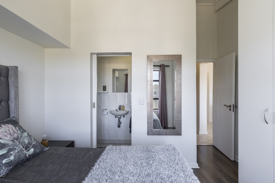 2 Bedroom Property for Sale in Mall Interchange Western Cape